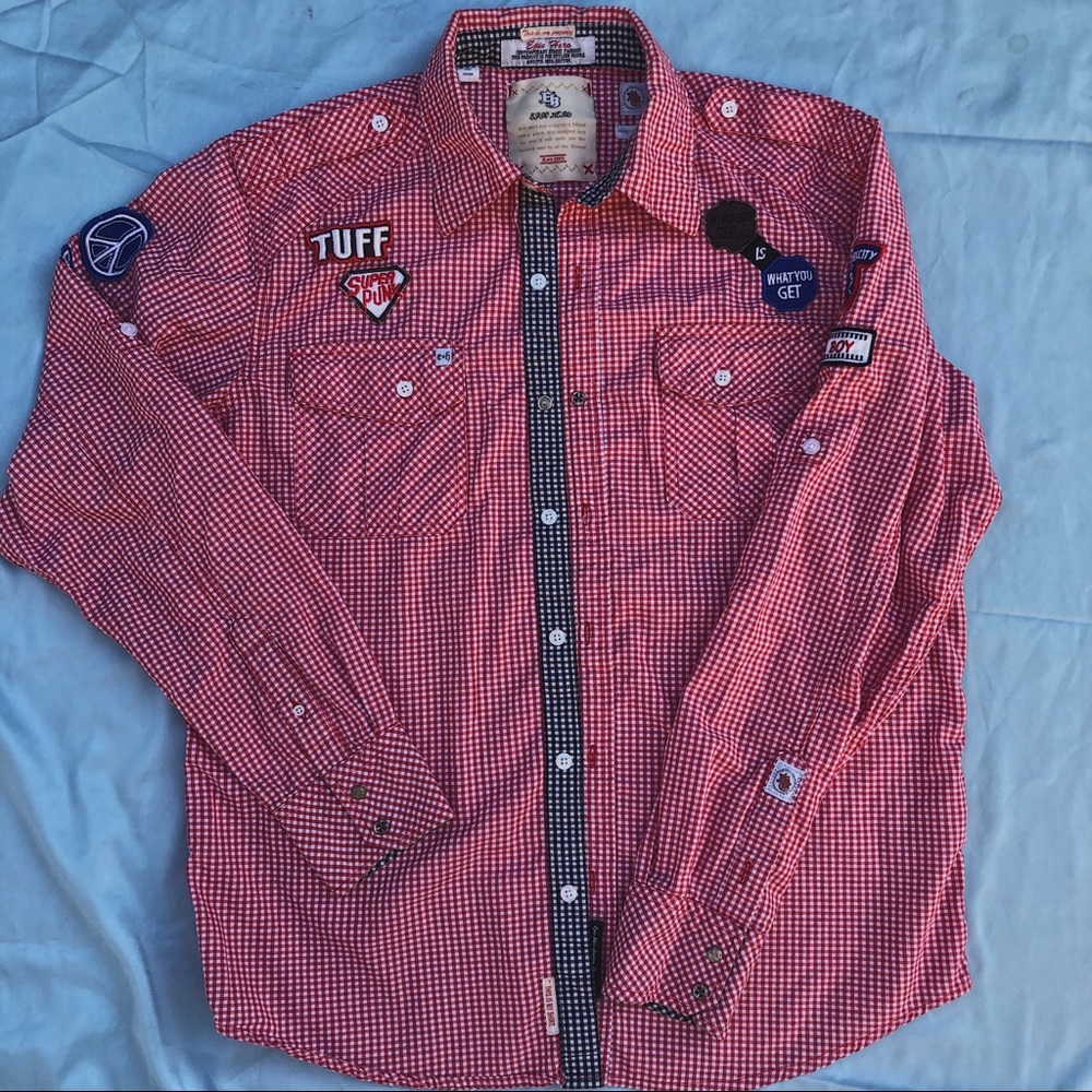 RED LS EPIC HERO BUTTON STATEMENT SHIRT